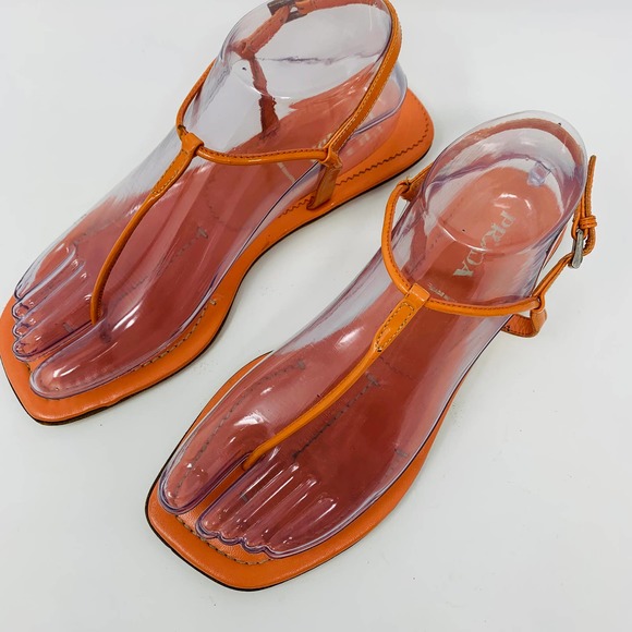 Prada Coral Patent Leather Sandals Made In Italy Worn A Few Times Size 37 (6.5) - Picture 2 of 12